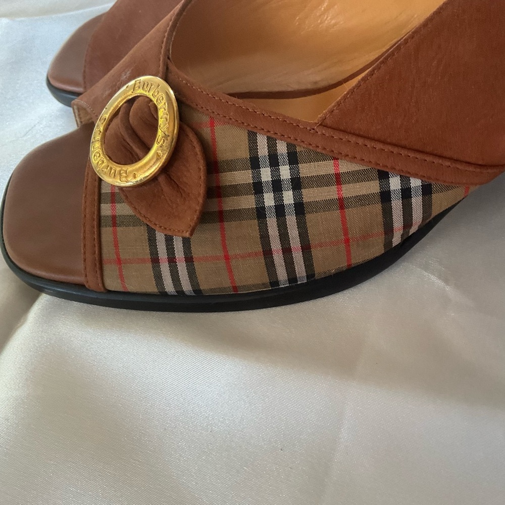 Burberry Sandals - Picture 10 of 12